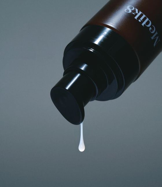 HYDR8 B5 — textúra séra